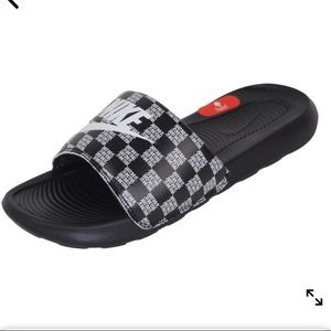 New- MEN'S NIKE VICTORI ONE PRINT SPORT SLIDES